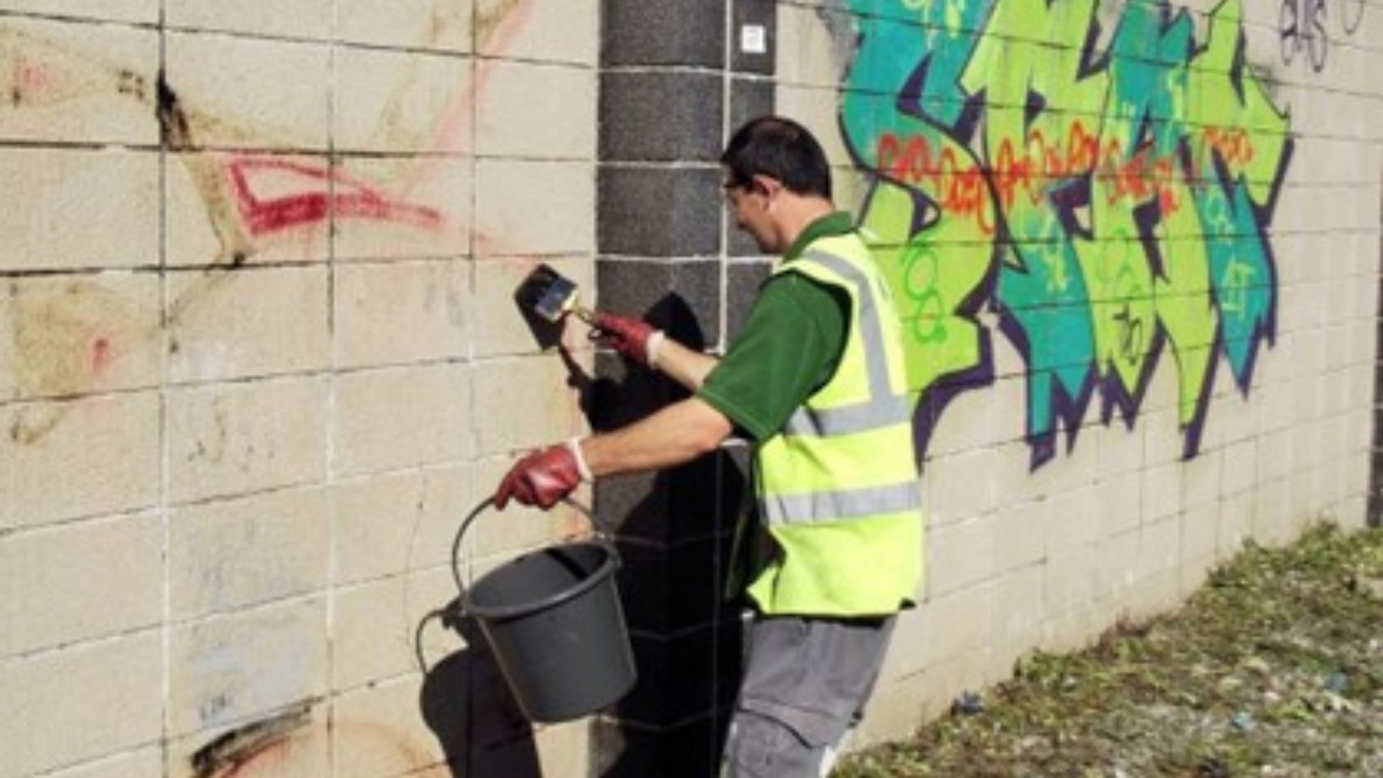 Graffiti: Street Art or Vandalism? How to Assess it and How to Respond